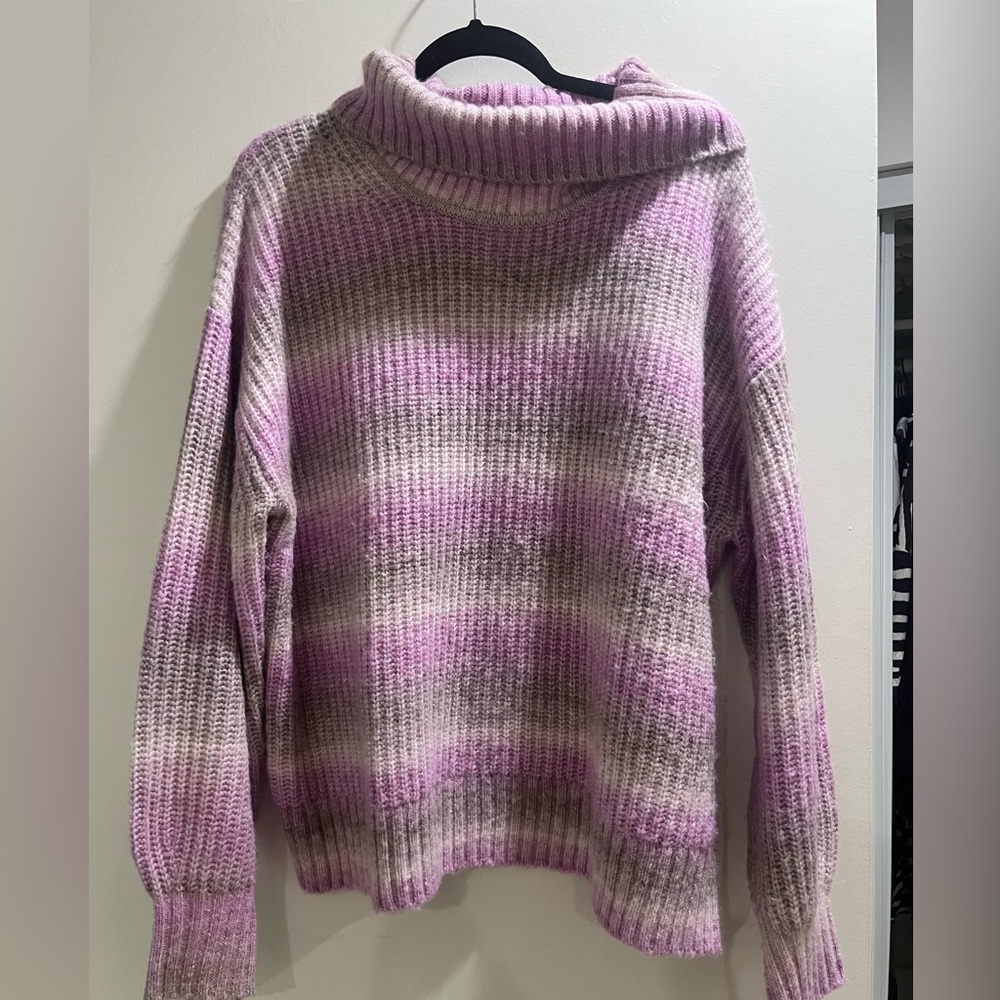 GAP TURTLENECK SWEATER